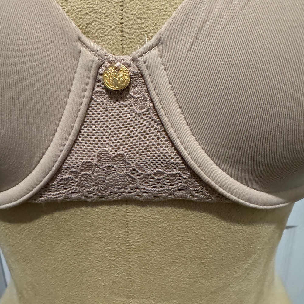 Natori Beige Lace Trim Bra - Picture 4 of 8